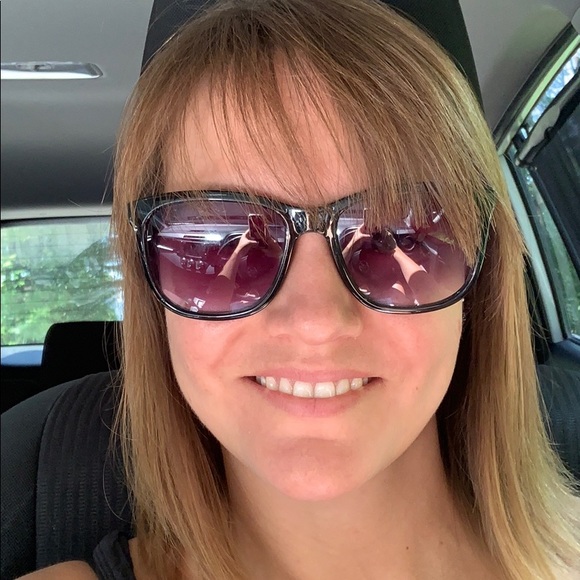 Meet your Posher, Brianna - Picture 1 of 1